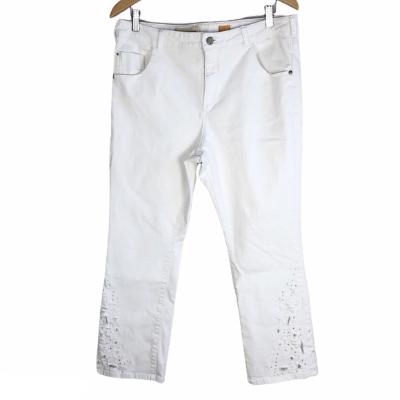 - Anthropologie Pilcro and the Letterpress Superscript High Rise White Cro… - Picture 2 of 14